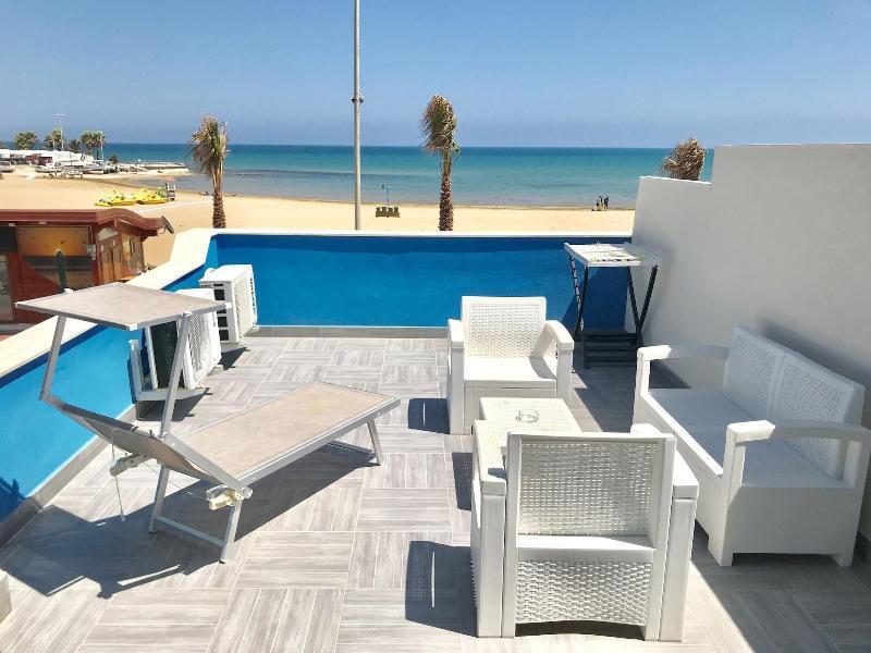 Terrazze Sul Mare Bed & Breakfast Pozzallo Eksteriør bilde