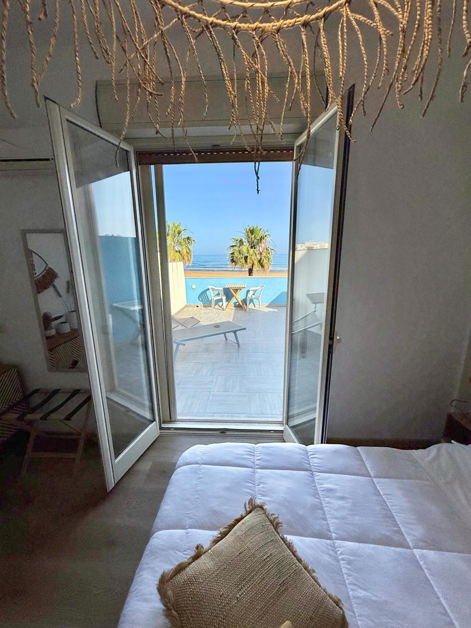 Terrazze Sul Mare Bed & Breakfast Pozzallo Eksteriør bilde